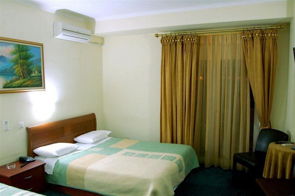 Hotel Alexandros Doxato Exteriör bild